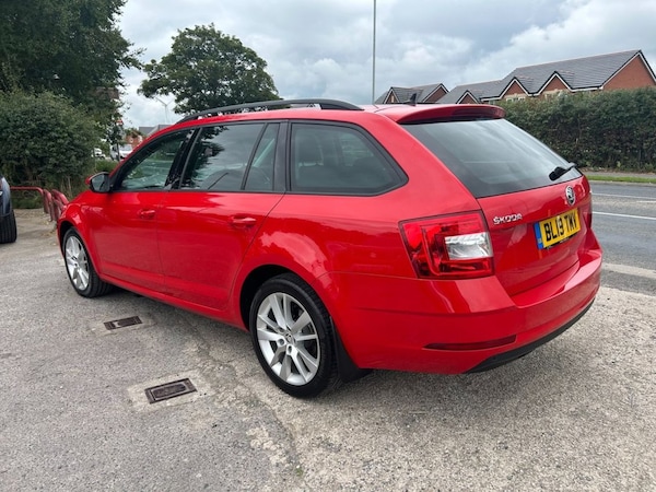Used Skoda Octavia 2019 for sale - 75397270: Photo 2