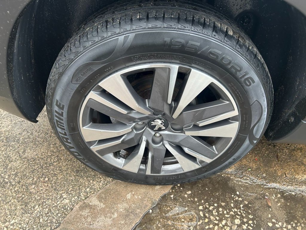 Used Peugeot 2008 2017 for sale - 77520893: Photo 14