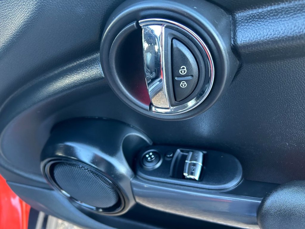 Used MINI Hatch 2018 for sale - 76686297: Photo 17