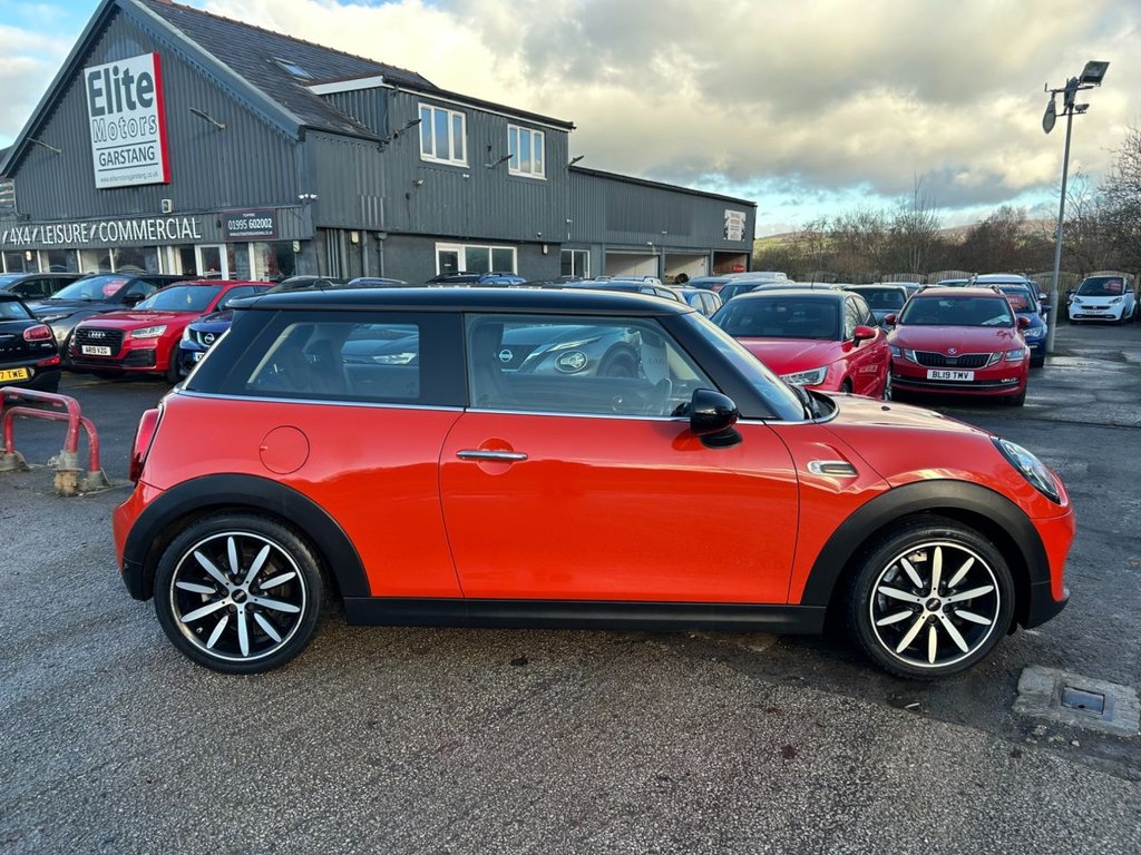 Used MINI Hatch 2018 for sale - 76686297: Photo 2