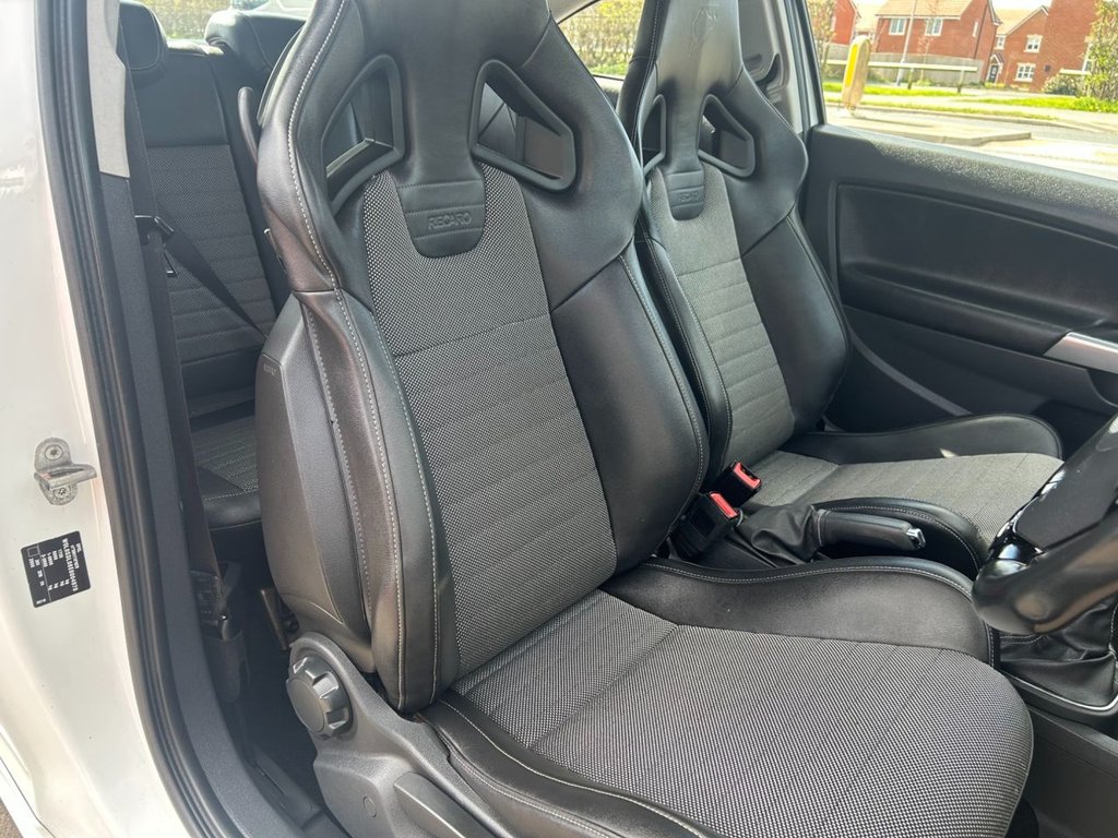 Used Vauxhall Corsa 2014 for sale - 78082978: Photo 5