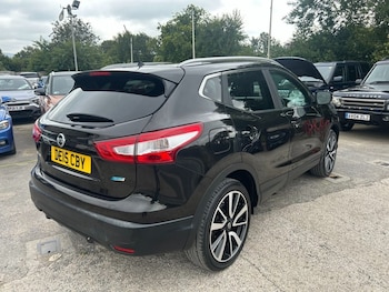 Used Nissan Qashqai 2015 for sale - 75542774: Photo