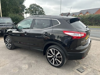 Used Nissan Qashqai 2015 for sale - 75542774: Photo