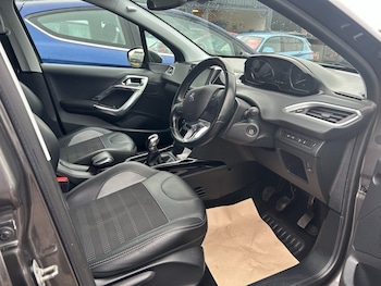 Used Peugeot 2008 2017 for sale - 79244524: Photo