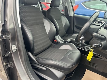 Used Peugeot 2008 2017 for sale - 79244524: Photo