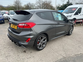 Used Ford Fiesta 2018 for sale - 77780505: Photo