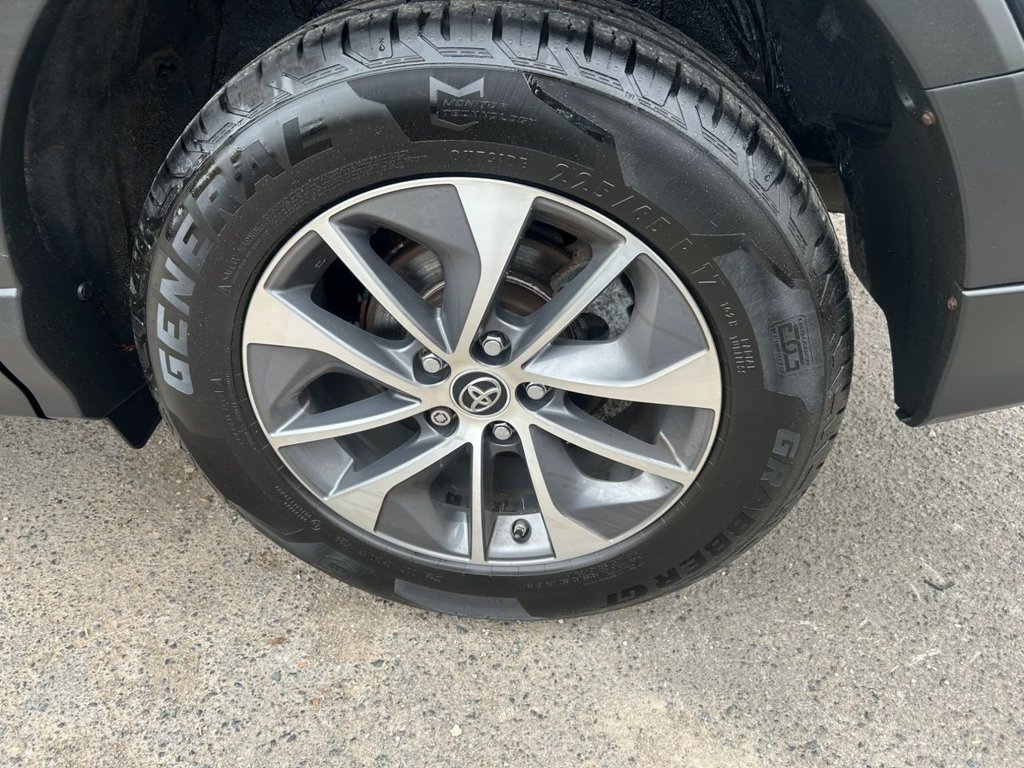 Used Toyota RAV4 2017 for sale - 76303898: Photo 12
