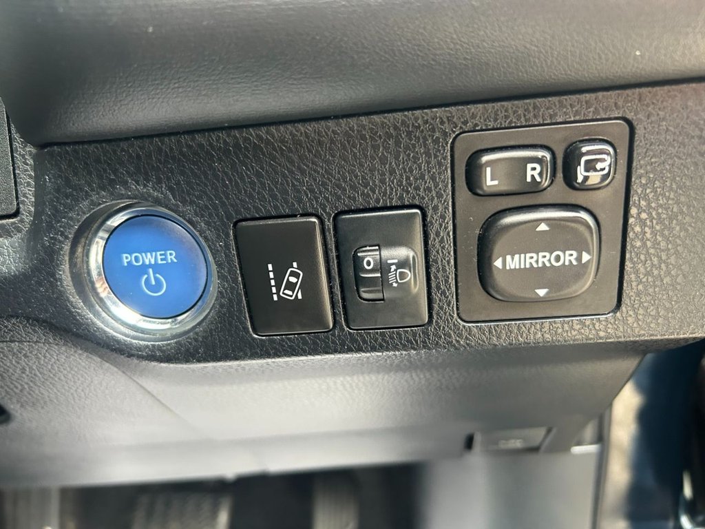 Used Toyota RAV4 2017 for sale - 76303898: Photo 16