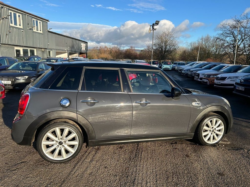 Used MINI Hatch 2017 for sale - 76686343: Photo 2