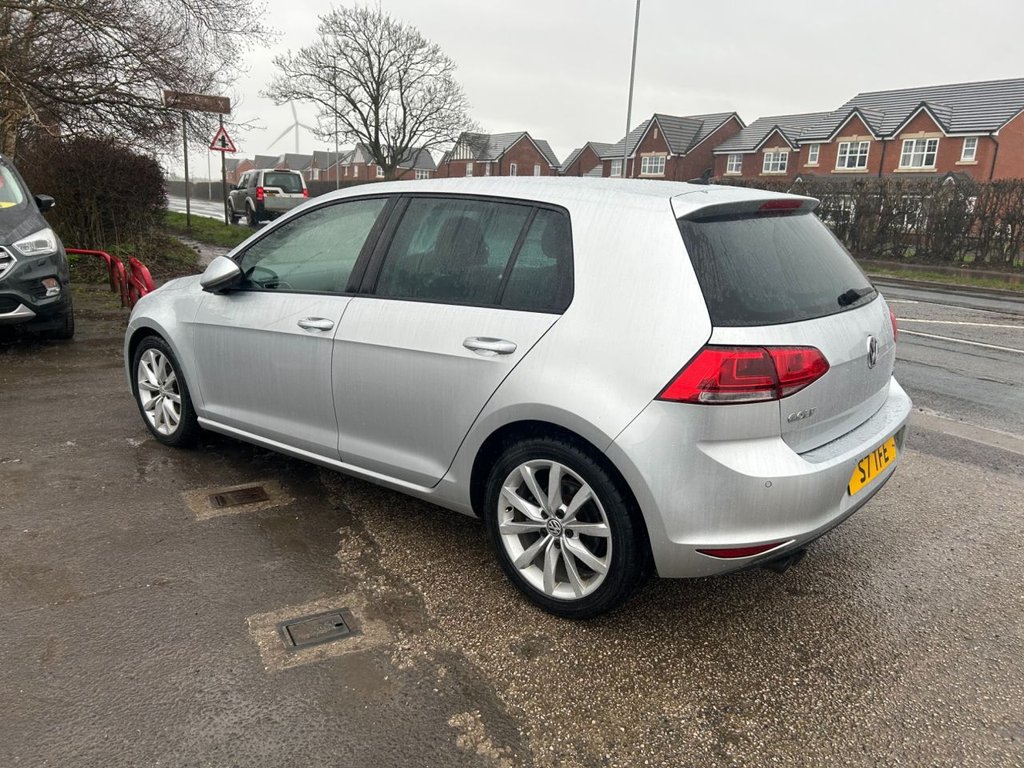 Used Volkswagen Golf 2014 for sale - 77621648: Photo 2