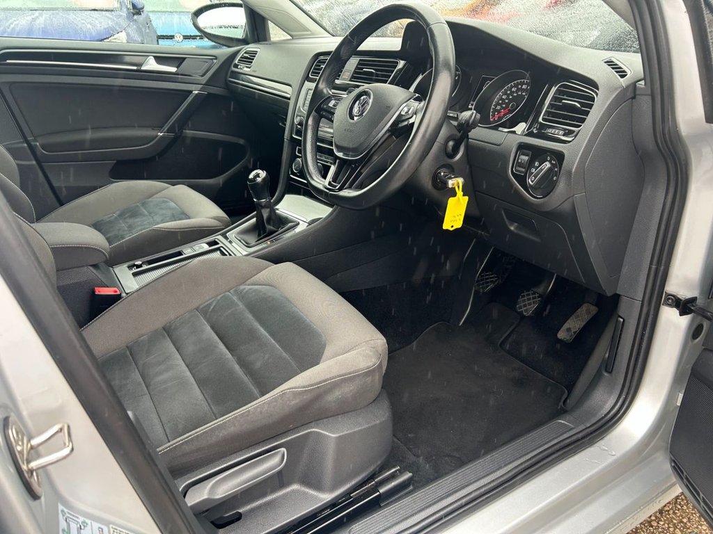 Used Volkswagen Golf 2014 for sale - 77621648: Photo 5