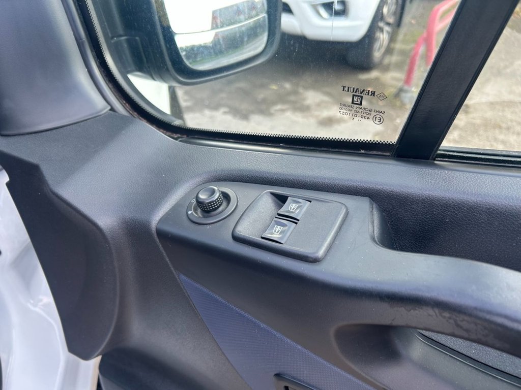 Used Vauxhall Vivaro 2015 for sale - 76386466: Photo 11