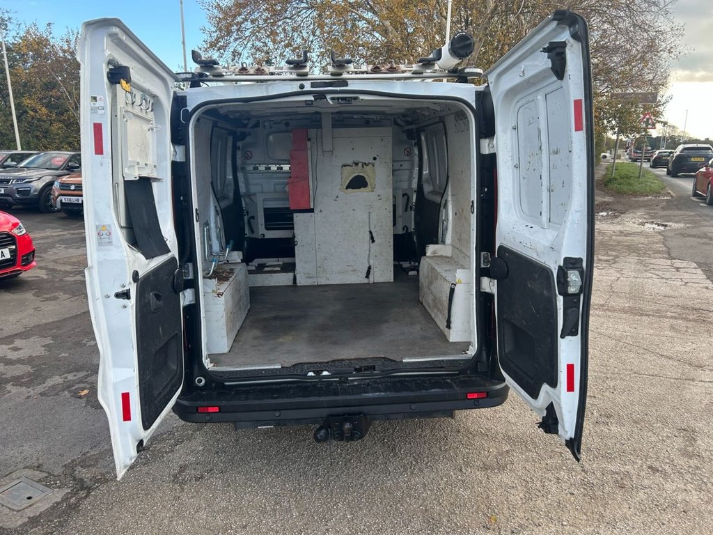 Used Vauxhall Vivaro 2015 for sale - 76386466: Photo 5