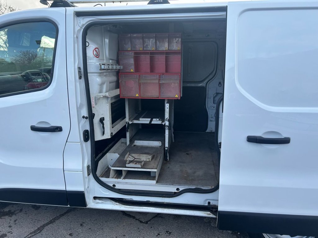 Used Vauxhall Vivaro 2015 for sale - 76386466: Photo 6