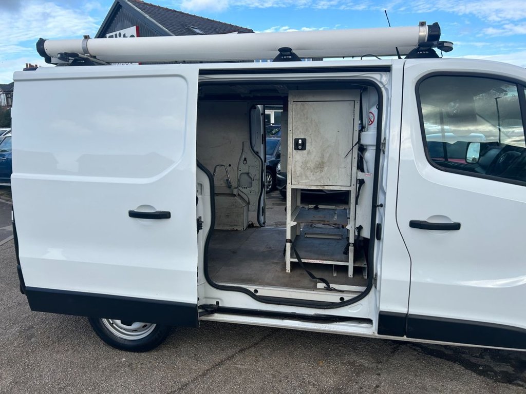 Used Vauxhall Vivaro 2015 for sale - 76386466: Photo 7