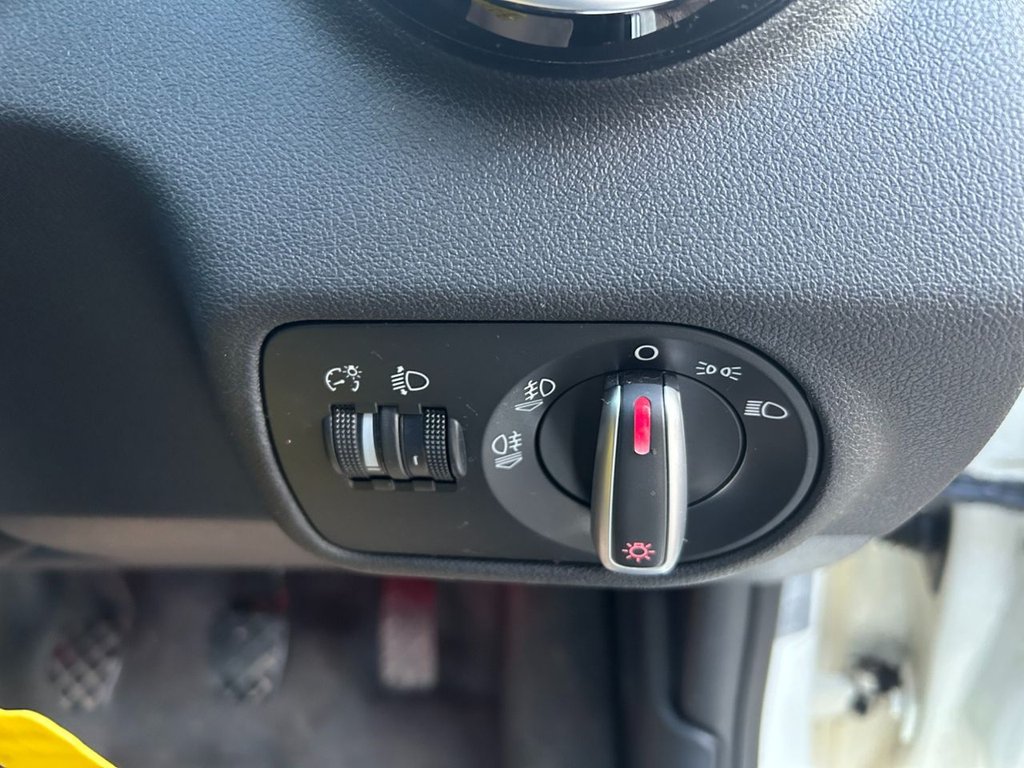 Used Audi A1 2012 for sale - 76797927: Photo 10