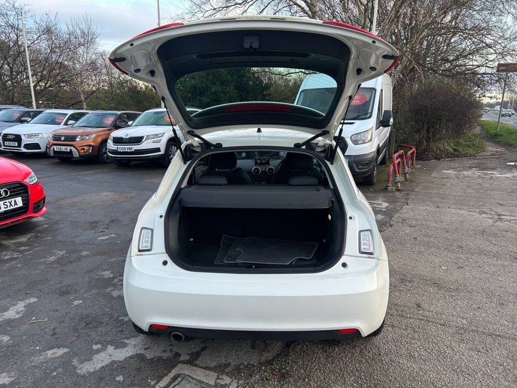 Used Audi A1 2012 for sale - 76797927: Photo 5