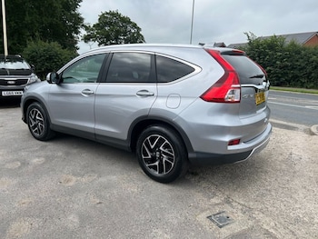 Used Honda CR-V 2018 for sale - 75099347: Photo