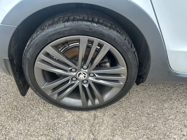 Used Skoda Superb 2014 for sale - 76147732: Photo 15