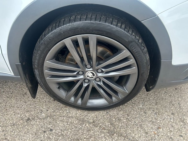 Used Skoda Superb 2014 for sale - 76147732: Photo 16