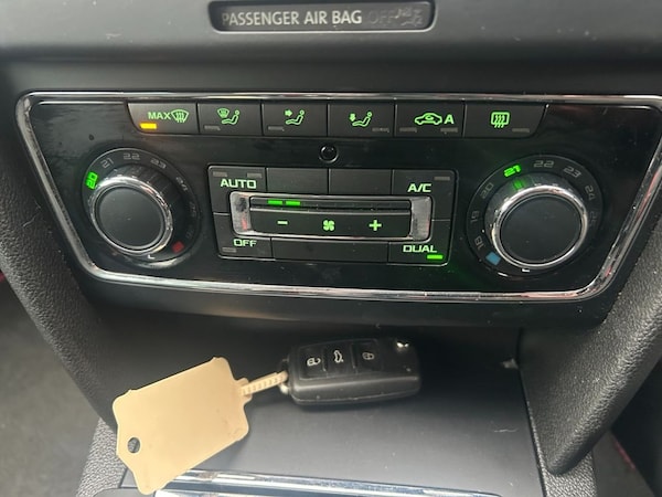Used Skoda Superb 2014 for sale - 76147732: Photo 6