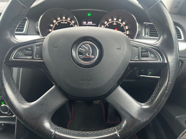 Used Skoda Superb 2014 for sale - 76147732: Photo 8