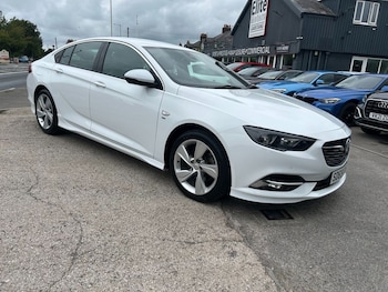 Vauxhall - Insignia