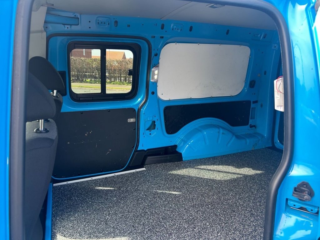 Used Volkswagen Caddy Maxi 2015 for sale - 78069306: Photo 11