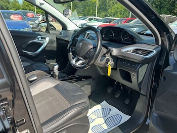 Used Peugeot 2008 2017 for sale - 79221270: Photo