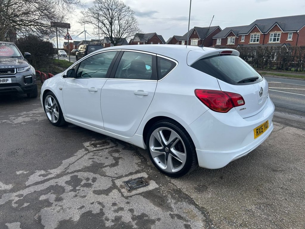 Used Vauxhall Astra 2015 for sale - 77534570: Photo 2