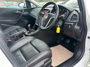 Used Vauxhall Astra 2015 for sale - 77534570: Photo