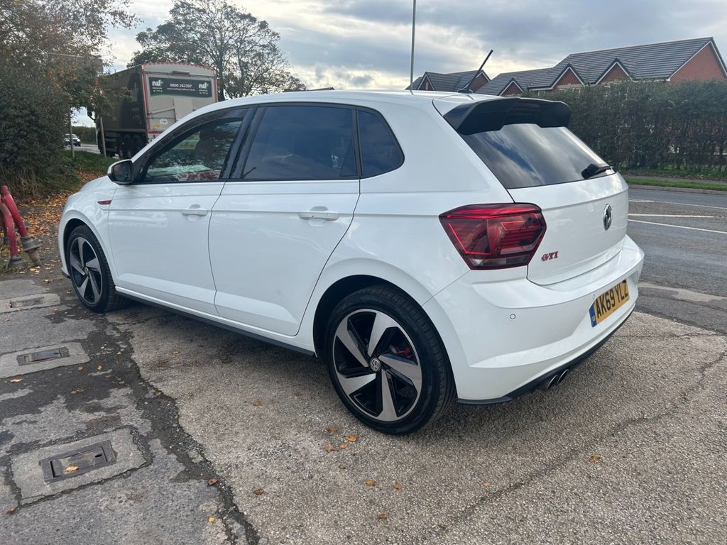 Used Volkswagen Polo 2020 for sale - 76323657: Photo 2