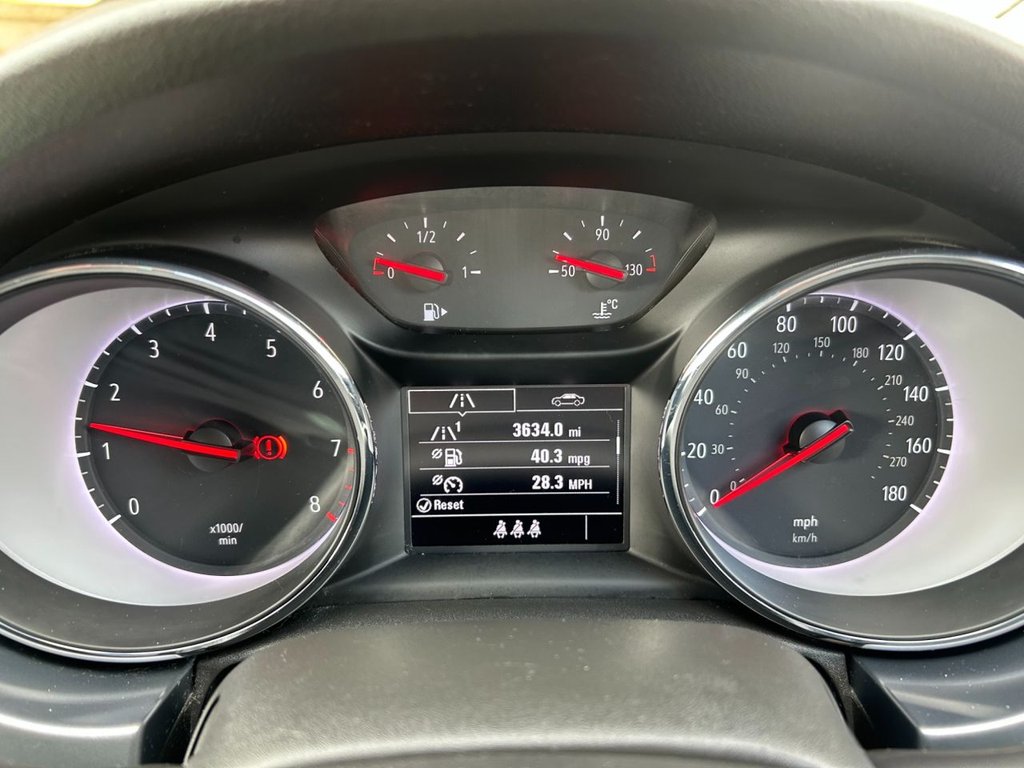 Used Vauxhall Astra 2018 for sale - 76407012: Photo 2