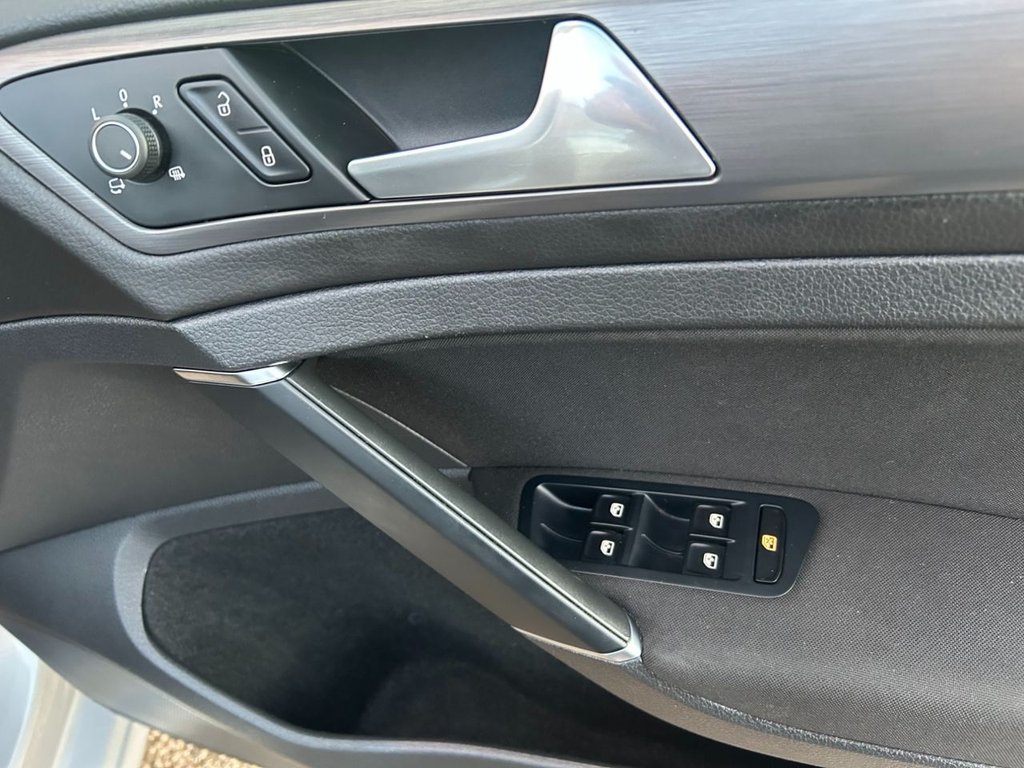 Used Volkswagen Golf 2020 for sale - 76740236: Photo 19