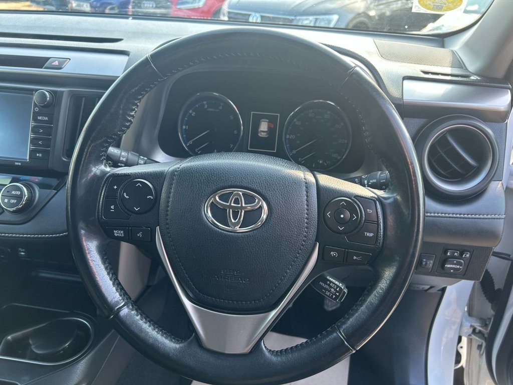 Used Toyota RAV4 2017 for sale - 77765219: Photo 17