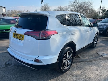 Used Toyota RAV4 2017 for sale - 77765219: Photo