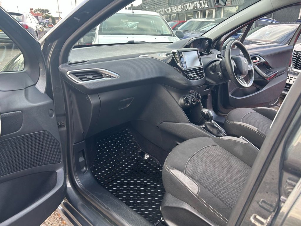 Used Peugeot 208 2016 for sale - 76482437: Photo 5