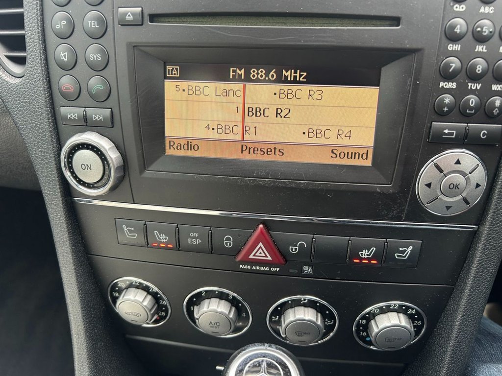 Used Mercedes-Benz SLK 2009 for sale - 77408118: Photo 6