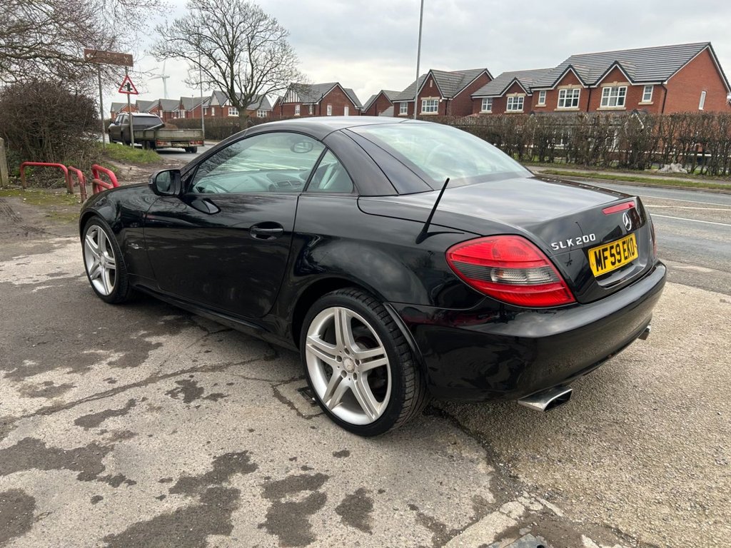Used Mercedes-Benz SLK 2009 for sale - 77408118: Photo 9
