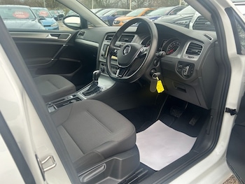 Used Volkswagen Golf 2016 for sale - 77464343: Photo