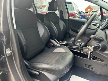 Used Peugeot 2008 2019 for sale - 77369907: Photo