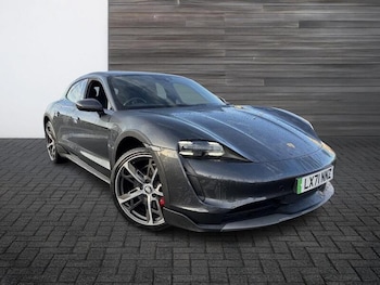 Used Porsche Taycan 2021 for sale - 77677124: Photo