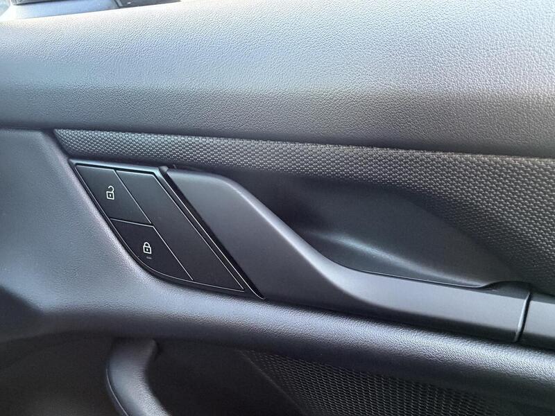 Used Porsche Taycan 2021 for sale - 77677124: Photo 29