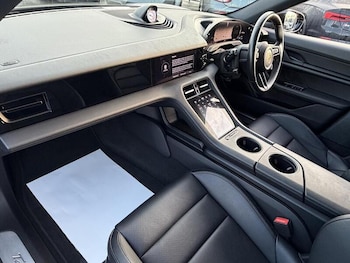 Used Porsche Taycan 2021 for sale - 77677124: Photo