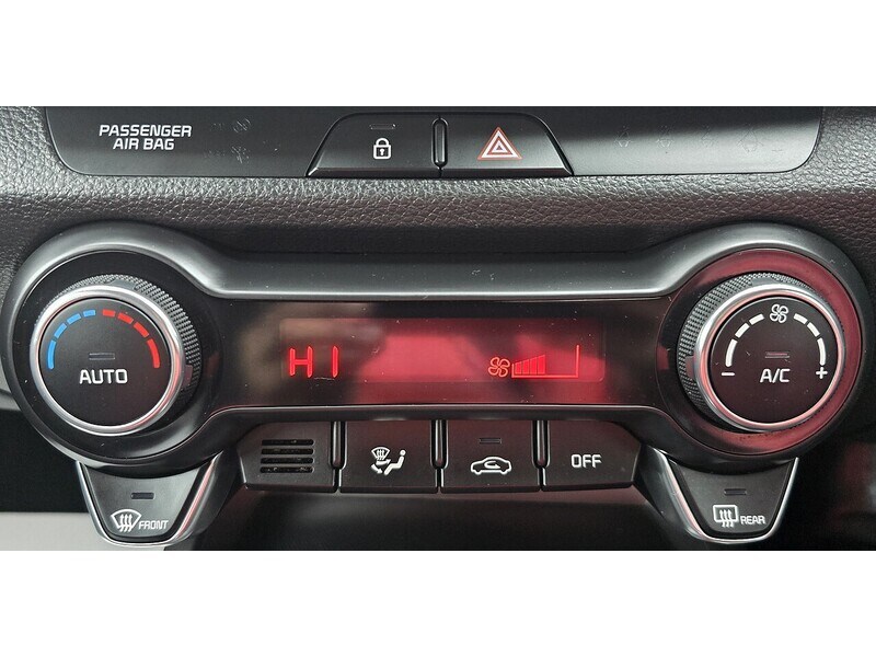 Used Kia Stonic 2021 for sale - 77584091: Photo 25