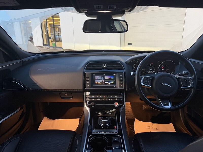 Used Jaguar XE 2016 for sale - 77042407: Photo 12