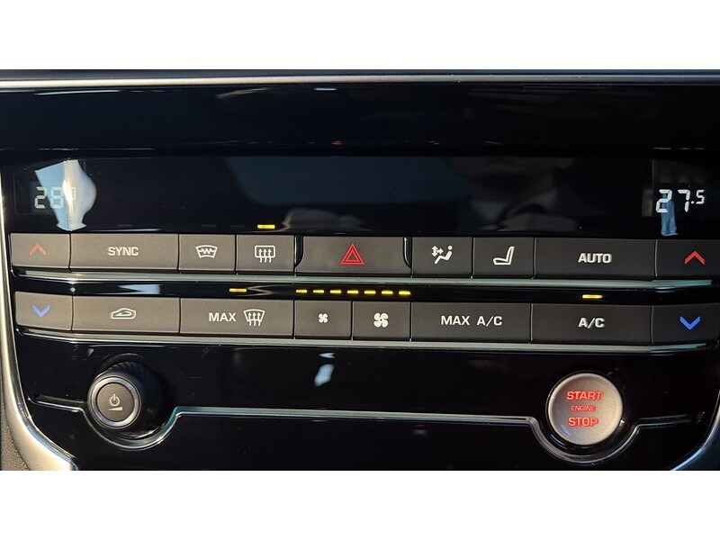 Used Jaguar XE 2016 for sale - 77042407: Photo 25