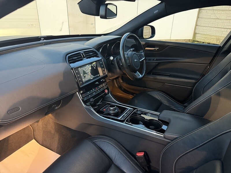 Used Jaguar XE 2016 for sale - 77042407: Photo 9