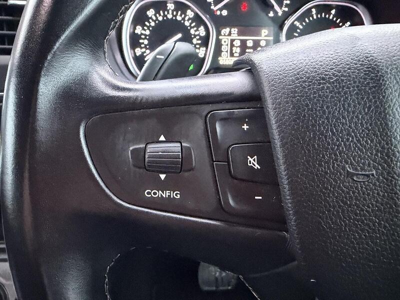 Used Peugeot Traveller 2017 for sale - 77609543: Photo 14