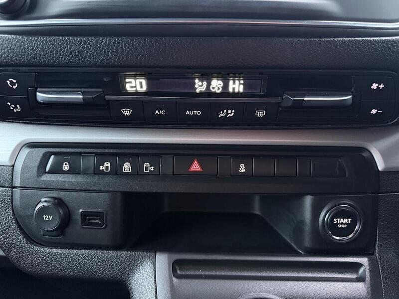 Used Peugeot Traveller 2017 for sale - 77609543: Photo 19